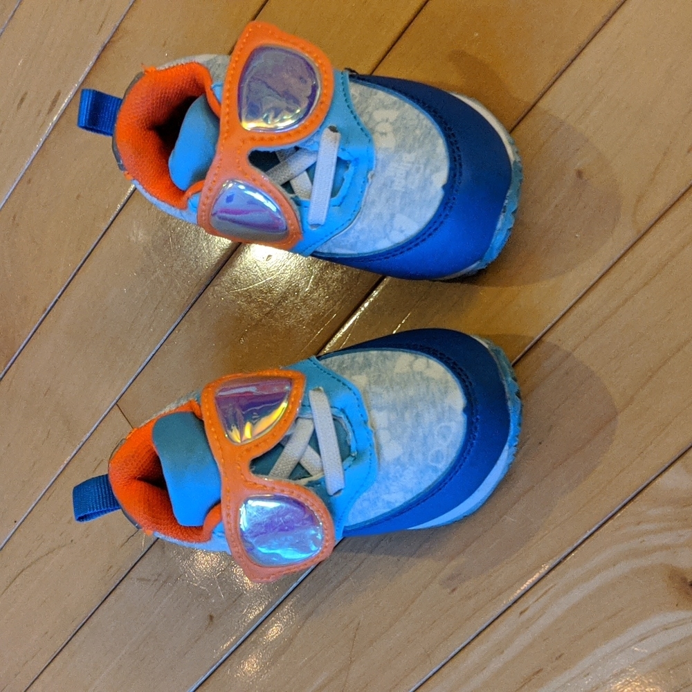 BLIPPI | boys sunglasses jogger sneakers toddler size 6 blue orange